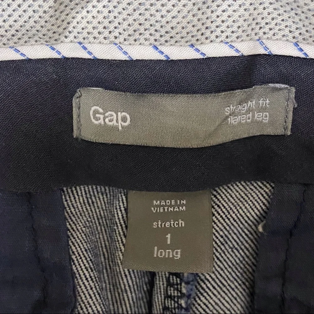 Gap Dark Denim Tab-Front Straight Fit, Flared Leg Jean/Pant - Picture 6 of 6